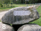 Название дома на колотом камене